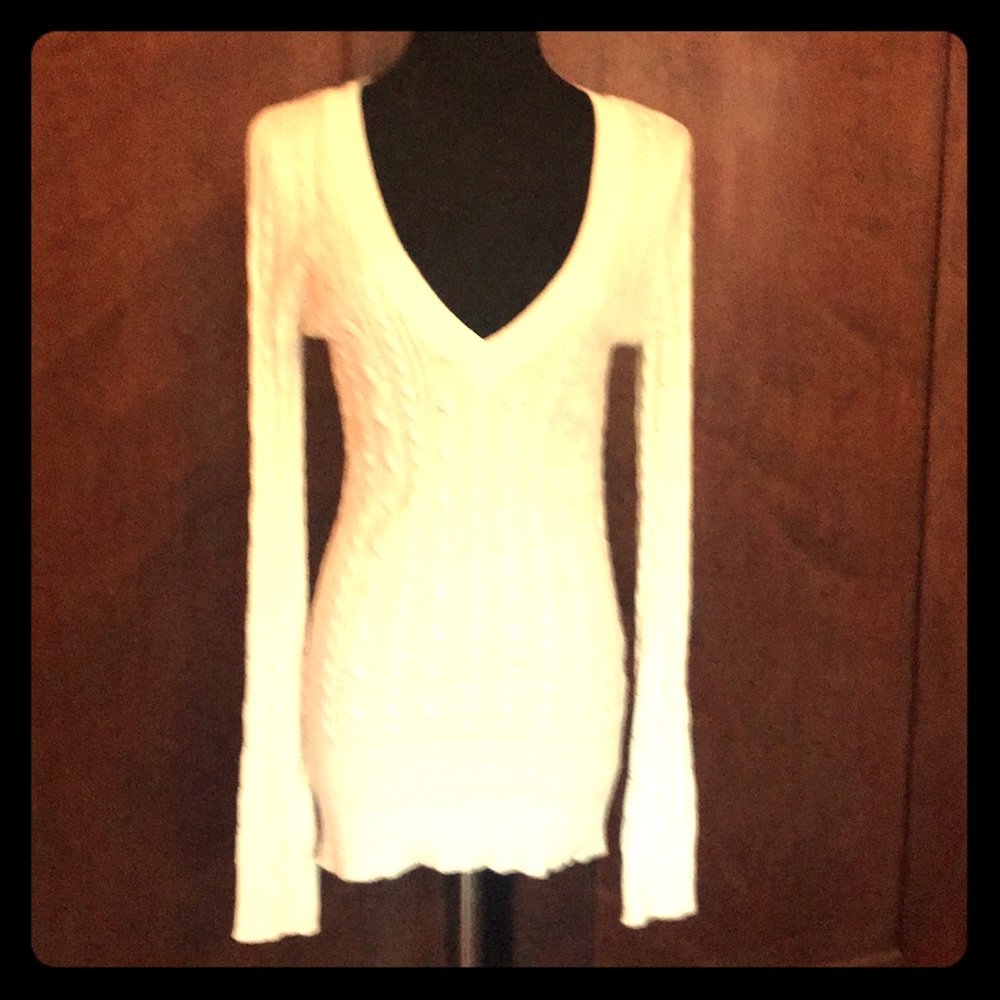 American eagle cable knit low cut  v neck sweater